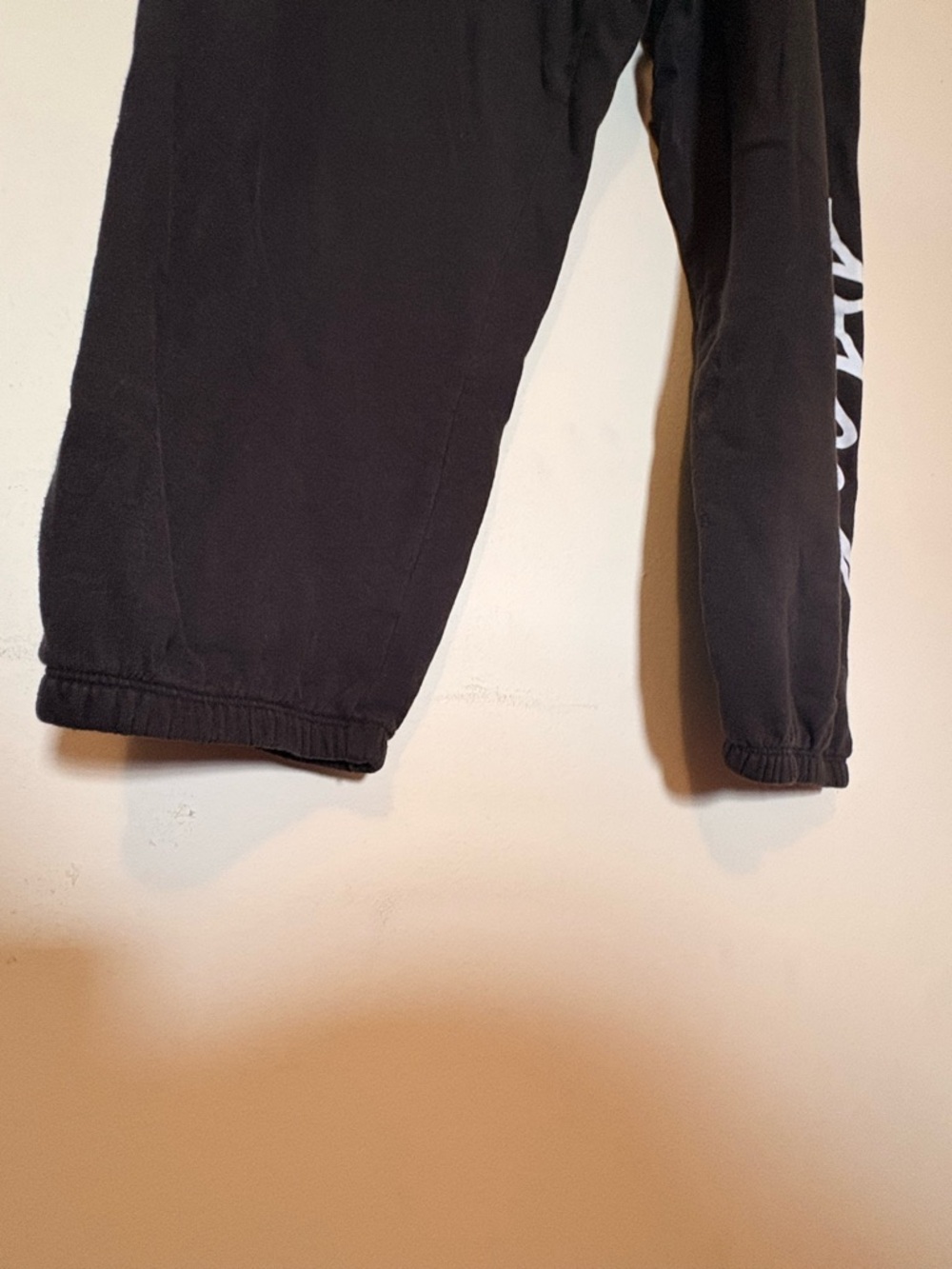 PINK Victorias Secret Everyday Sweats with white Script Pink Logo - Picture 5 of 8